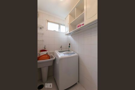 Apartamento à venda com 65m², 1 quarto e 1 vaga2o. Andar - Área de serviço