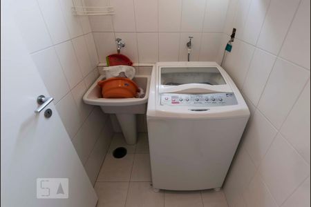 Apartamento à venda com 65m², 1 quarto e 1 vaga2o. Andar - Área de serviço