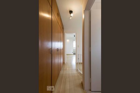 Apartamento à venda com 65m², 1 quarto e 1 vaga2o. Andar - Corredor