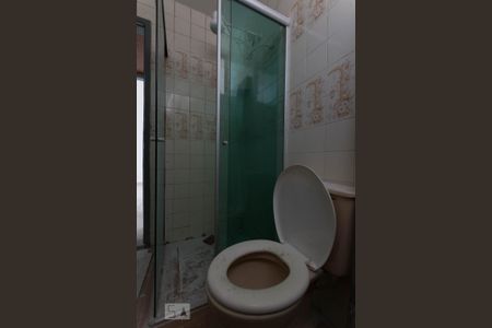Banheiro de apartamento à venda com 2 quartos, 60m² em Setor Bueno, Goiânia