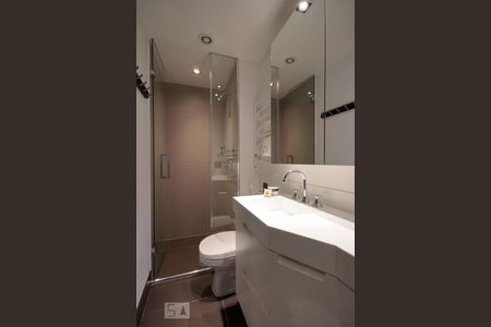 Banheiro de apartamento para alugar com 2 quartos, 80m² em Consolação, São Paulo