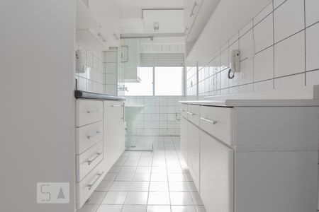 Cozinha de apartamento para alugar com 2 quartos, 50m² em Rio Pequeno, São Paulo