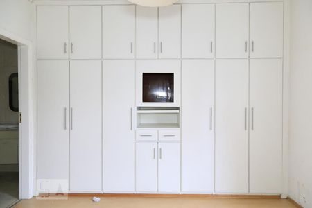 Casa à venda com 160m², 3 quartos e 3 vagas Casa à venda com 160m², 3 quartos e 3 vagasSuíte 2