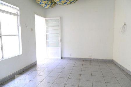 Casa à venda com 160m², 3 quartos e 3 vagas Casa à venda com 160m², 3 quartos e 3 vagasQuarto da edícula