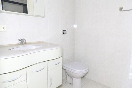 Casa à venda com 160m², 3 quartos e 3 vagas Casa à venda com 160m², 3 quartos e 3 vagasBanheiro da suíte 1