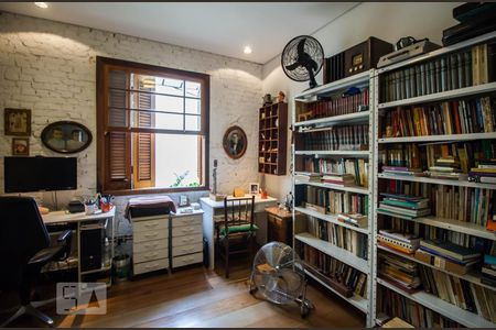 Escritório de casa à venda com 2 quartos, 230m² em Pinheiros, São Paulo