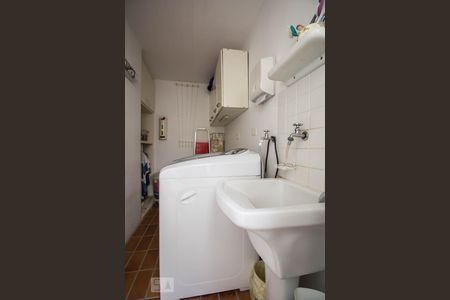 Casa à venda com 230m², 2 quartos e 2 vagasLavanderia