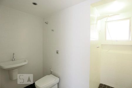 Banheiro Social de apartamento para alugar com 3 quartos, 106m² em Sumaré, São Paulo