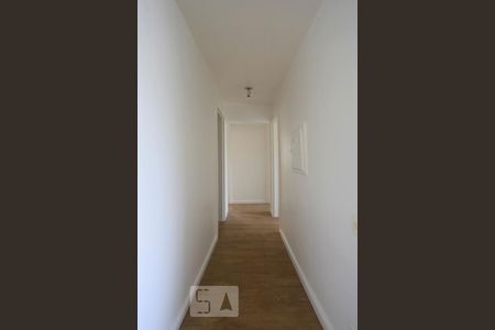 Corredor de apartamento para alugar com 3 quartos, 106m² em Sumaré, São Paulo