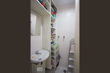 Apartamento à venda com 134m², 4 quartos e 2 vagasBanheiro de Serviço