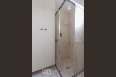 Banheiro de apartamento para alugar com 2 quartos, 64m² em Vila Clementino, São Paulo