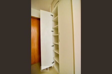 Apartamento para alugar com 80m², 3 quartos e 2 vagasArmario Corredor 