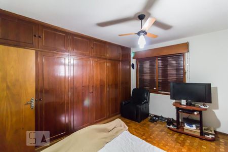 Casa à venda com 375m², 4 quartos e 2 vagasSuíte 1