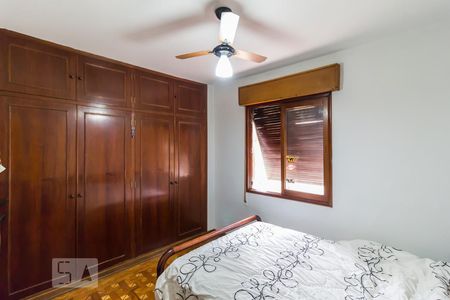 Casa à venda com 375m², 4 quartos e 2 vagasQuarto 1