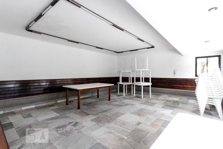 Apartamento à venda com 210m², 3 quartos e 3 vagas Apartamento à venda com 210m², 3 quartos e 3 vagassalão de festa