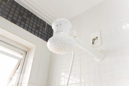 Apartamento para alugar com 60m², 2 quartos e 1 vaga Apartamento para alugar com 60m², 2 quartos e 1 vagaBanheiron chuveiro