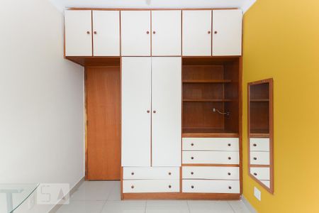 Apartamento para alugar com 60m², 2 quartos e 1 vaga Apartamento para alugar com 60m², 2 quartos e 1 vagaQuarto 2 armário