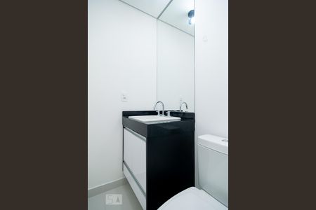 Banheiro Social de kitnet/studio à venda com 1 quarto, 30m² em Vila Cordeiro, São Paulo