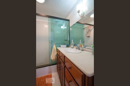 Banheiro de apartamento para alugar com 3 quartos, 83m² em Botafogo, Rio de Janeiro