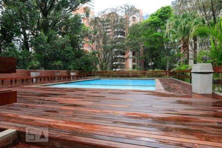 Apartamento à venda com 159m², 4 quartos e 3 vagas Apartamento à venda com 159m², 4 quartos e 3 vagasPiscina