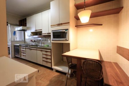 Apartamento à venda com 159m², 4 quartos e 3 vagas Apartamento à venda com 159m², 4 quartos e 3 vagasCozinha