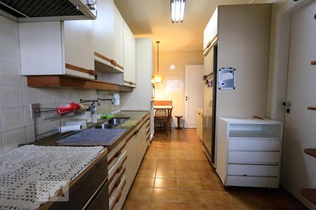 Apartamento à venda com 159m², 4 quartos e 3 vagas Apartamento à venda com 159m², 4 quartos e 3 vagasCozinha