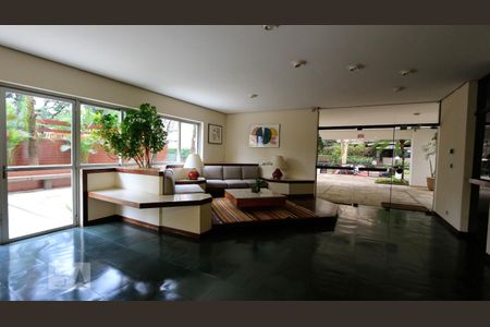 Hall de apartamento para alugar com 4 quartos, 159m² em Real Parque, São Paulo