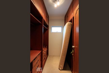 Apartamento à venda com 159m², 4 quartos e 3 vagas Apartamento à venda com 159m², 4 quartos e 3 vagasSuite