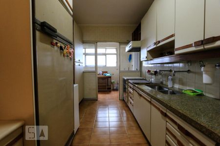 Cozinha de apartamento para alugar com 4 quartos, 159m² em Real Parque, São Paulo