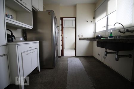 Apartamento à venda com 292m², 4 quartos e 3 vagasCozinha