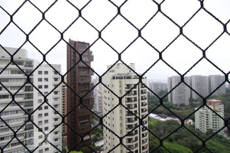 Apartamento à venda com 292m², 4 quartos e 3 vagasVista da suíte 2