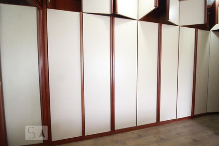 Apartamento à venda com 292m², 4 quartos e 3 vagasSuíte 2