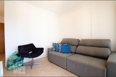 Sala de apartamento à venda com 1 quarto, 57m² em Cambuí, Campinas