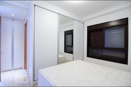 Suite de apartamento à venda com 1 quarto, 57m² em Cambuí, Campinas