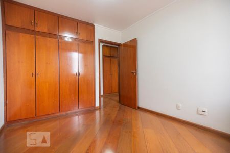 Apartamento para alugar com 172m², 3 quartos e 2 vagas Apartamento para alugar com 172m², 3 quartos e 2 vagasQuarto 2