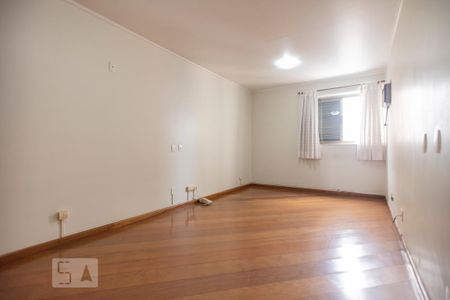 Apartamento para alugar com 172m², 3 quartos e 2 vagas Apartamento para alugar com 172m², 3 quartos e 2 vagasSuite