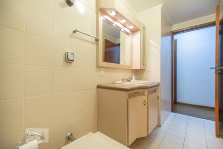 Apartamento para alugar com 172m², 3 quartos e 2 vagas Apartamento para alugar com 172m², 3 quartos e 2 vagasBanheiro Social