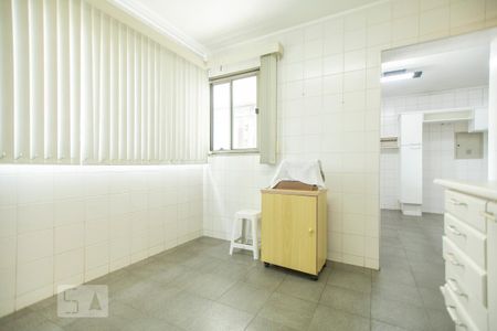 Apartamento para alugar com 172m², 3 quartos e 2 vagas Apartamento para alugar com 172m², 3 quartos e 2 vagasCozinha