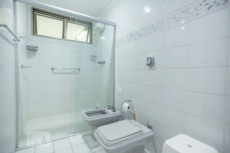 Apartamento para alugar com 172m², 3 quartos e 2 vagas Apartamento para alugar com 172m², 3 quartos e 2 vagasBanheiro Suite