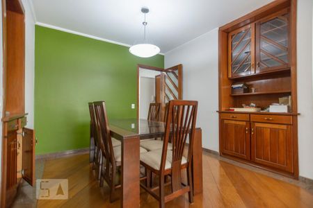 Apartamento para alugar com 172m², 3 quartos e 2 vagas Apartamento para alugar com 172m², 3 quartos e 2 vagasSala