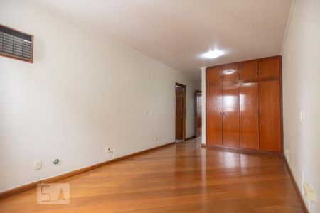 Apartamento para alugar com 172m², 3 quartos e 2 vagas Apartamento para alugar com 172m², 3 quartos e 2 vagasSuite