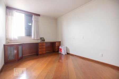 Apartamento para alugar com 172m², 3 quartos e 2 vagas Apartamento para alugar com 172m², 3 quartos e 2 vagasQuarto 2