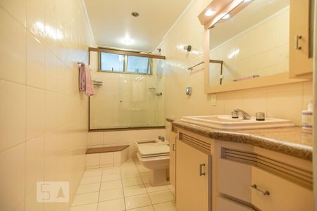 Apartamento para alugar com 172m², 3 quartos e 2 vagas Apartamento para alugar com 172m², 3 quartos e 2 vagasBanheiro Social
