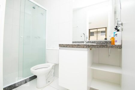 Banheiro Suíte de apartamento à venda com 2 quartos, 67m² em Centro, Niterói