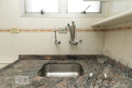 Apartamento para alugar com 90m², 3 quartos e 1 vagaDetalhe da cozinha