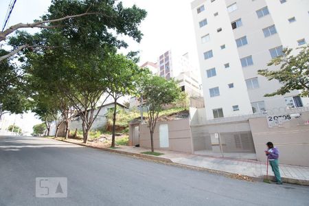 Apartamento para alugar com 55m², 2 quartos e 1 vagaFachada e localização