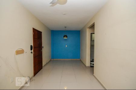 Sala de apartamento para alugar com 1 quarto, 47m² em Pechincha , Rio de Janeiro