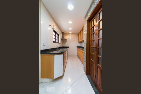 Casa à venda com 240m², 5 quartos e 3 vagasCozinha