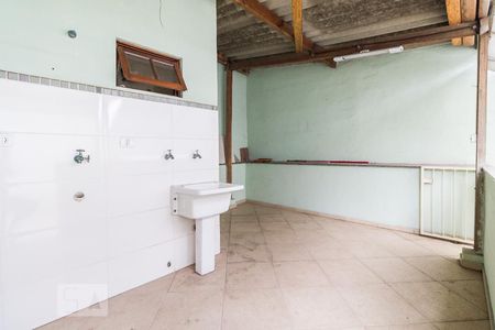 Casa à venda com 240m², 5 quartos e 3 vagasÁrea de serviço