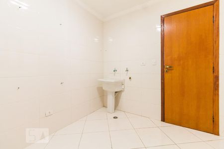 Casa à venda com 240m², 5 quartos e 3 vagasQuarto fundos 02